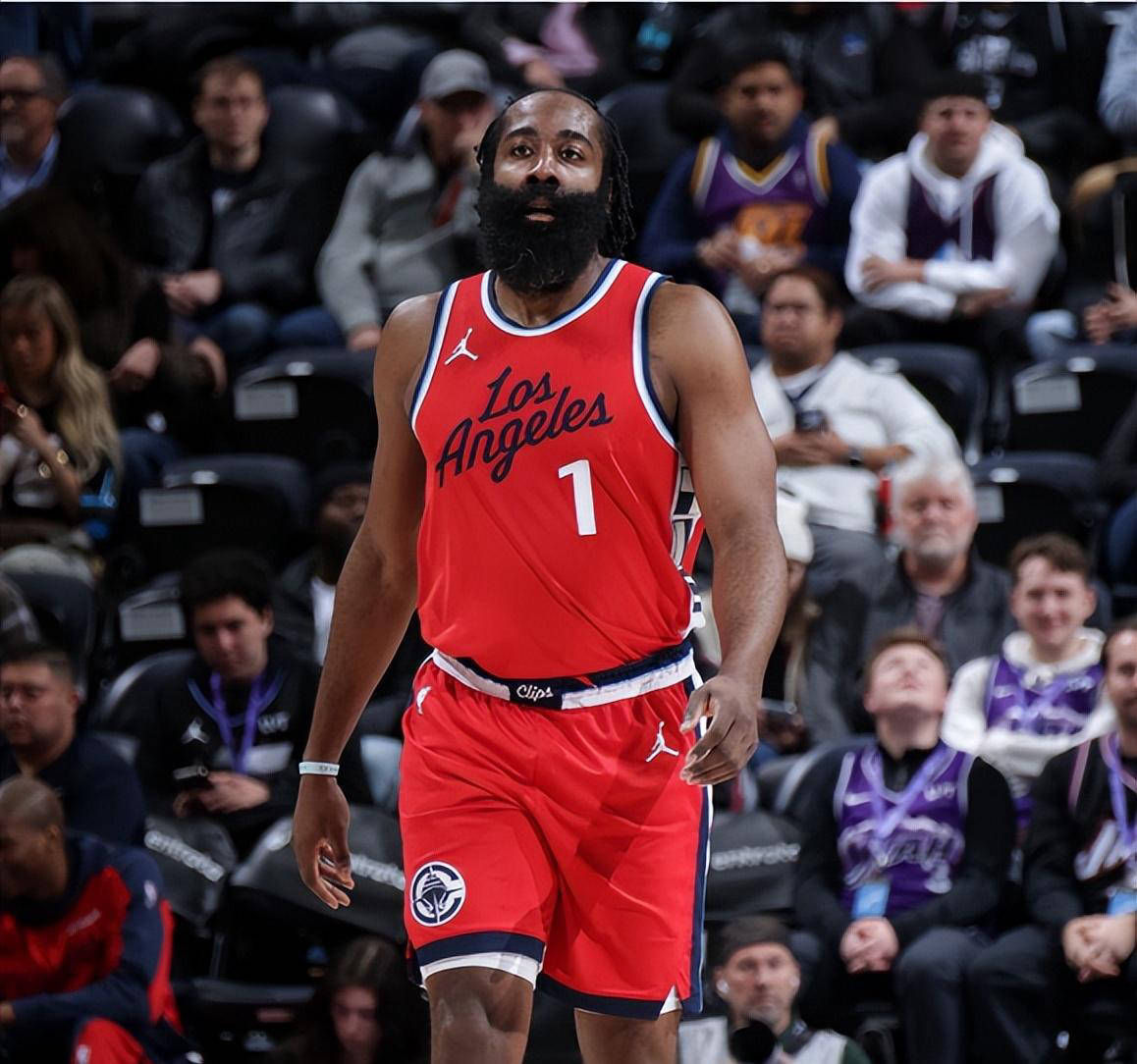 米乐在线注册-哈登遭遇七持续失利，皇家马德里教练压力巨大！引发球迷热议(哈登60分马刺)