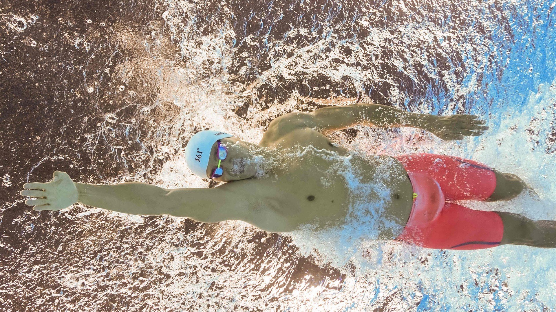 包含Ming重返赛场，刷新纪录首场状态出色，SKT观众沸腾！赛场气氛高涨的词条